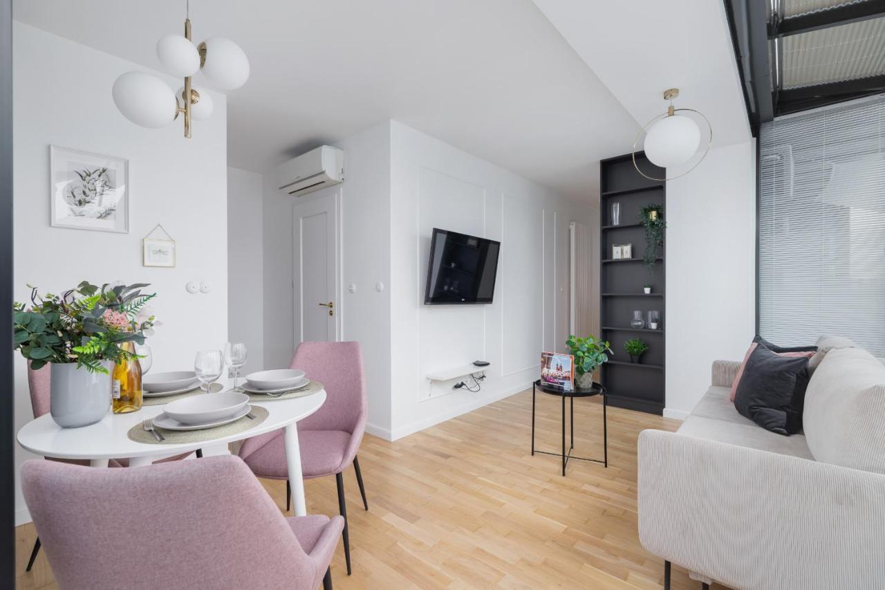Politechnika Krakowska Apartment By Renters Prestige エクステリア 写真
